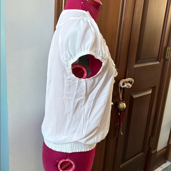 Available by Angela fashion blouse 100%poly lace, trimmed V-neck lace up NWOT - Picture 5 of 10